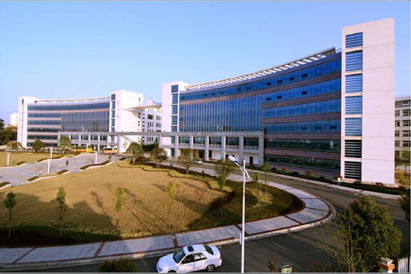 校園能耗監(jiān)測系統(tǒng)硬件結構！